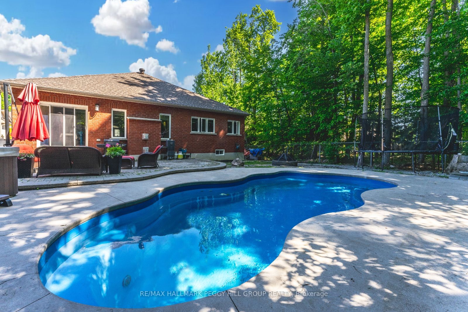 34 Camelot Square