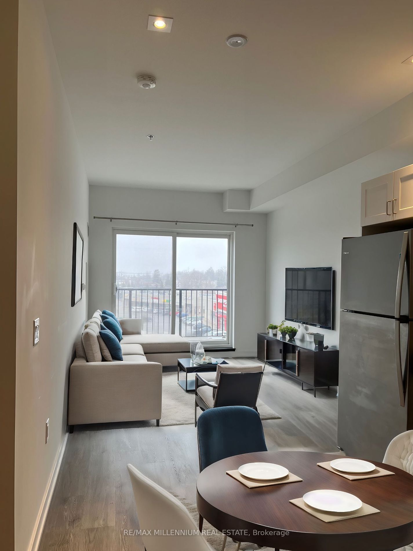 430 Essa Road, #414