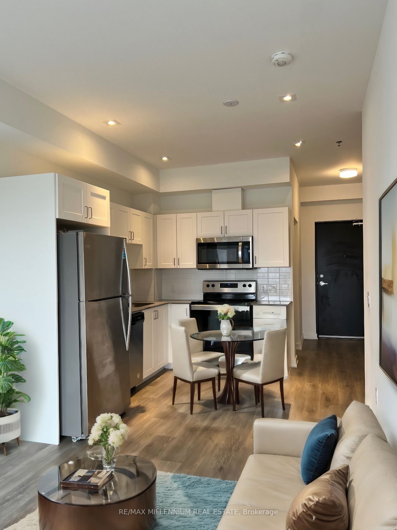 430 Essa Road, #414