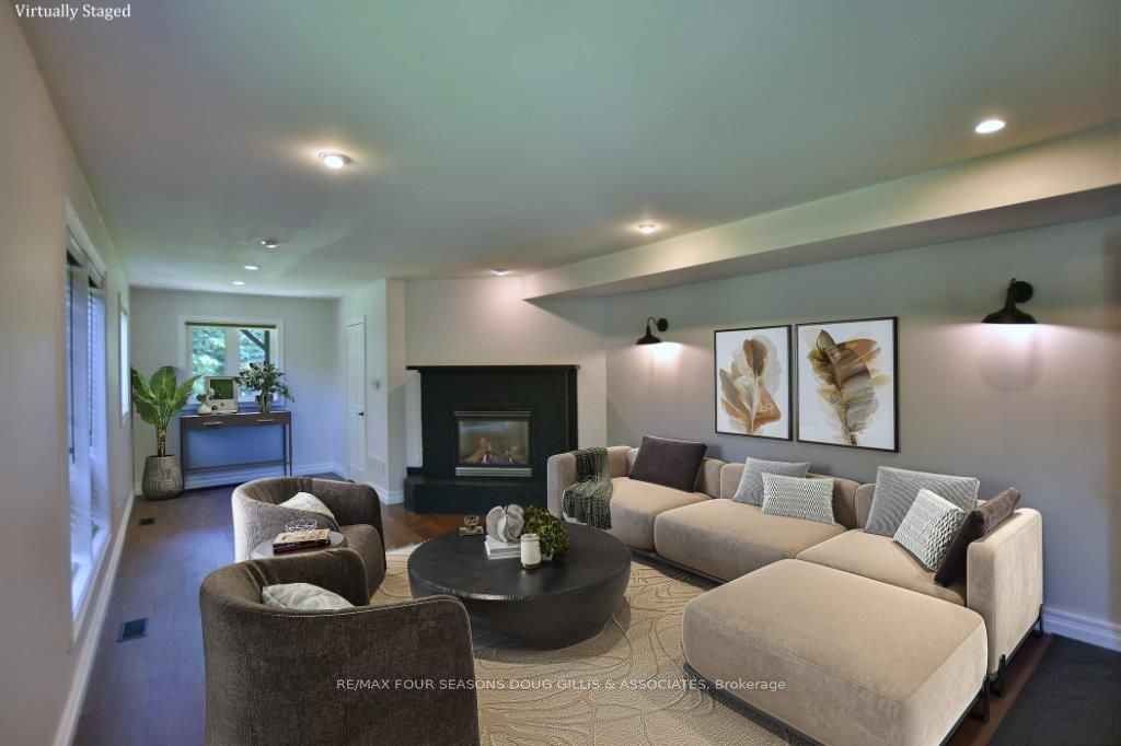 20 Forest Dr