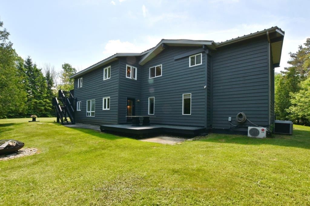 20 Forest Dr