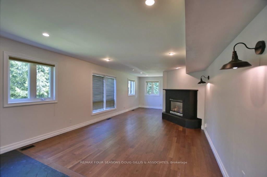 20 Forest Dr
