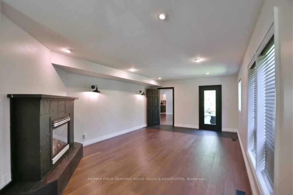 20 Forest Dr