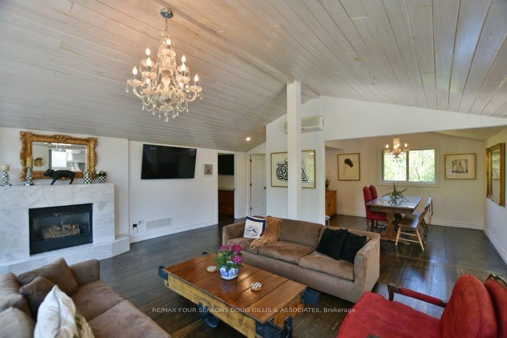 20 Forest Dr