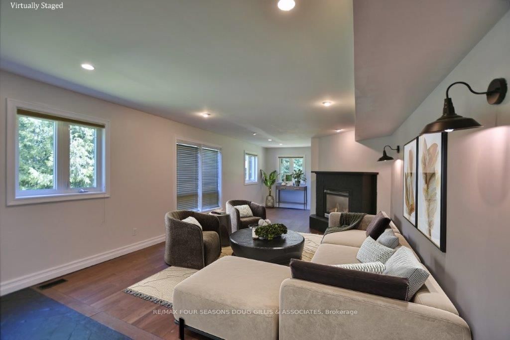 20 Forest Dr