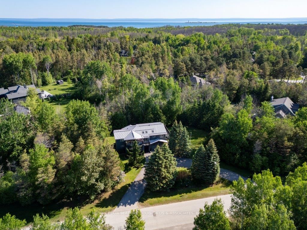 20 Forest Dr