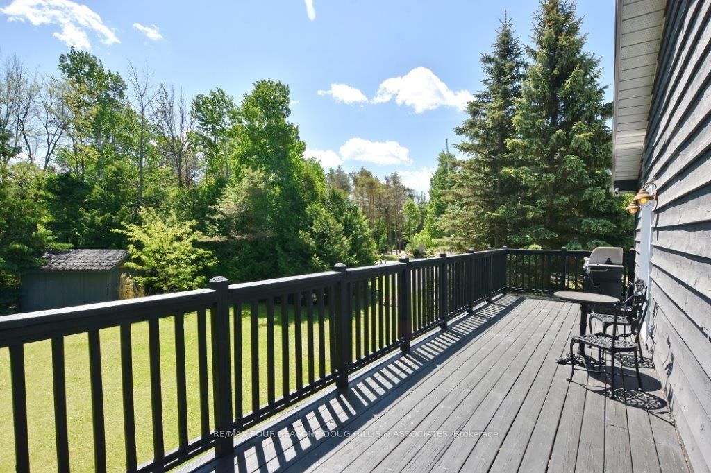 20 Forest Dr