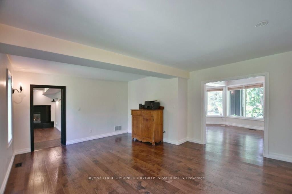 20 Forest Dr