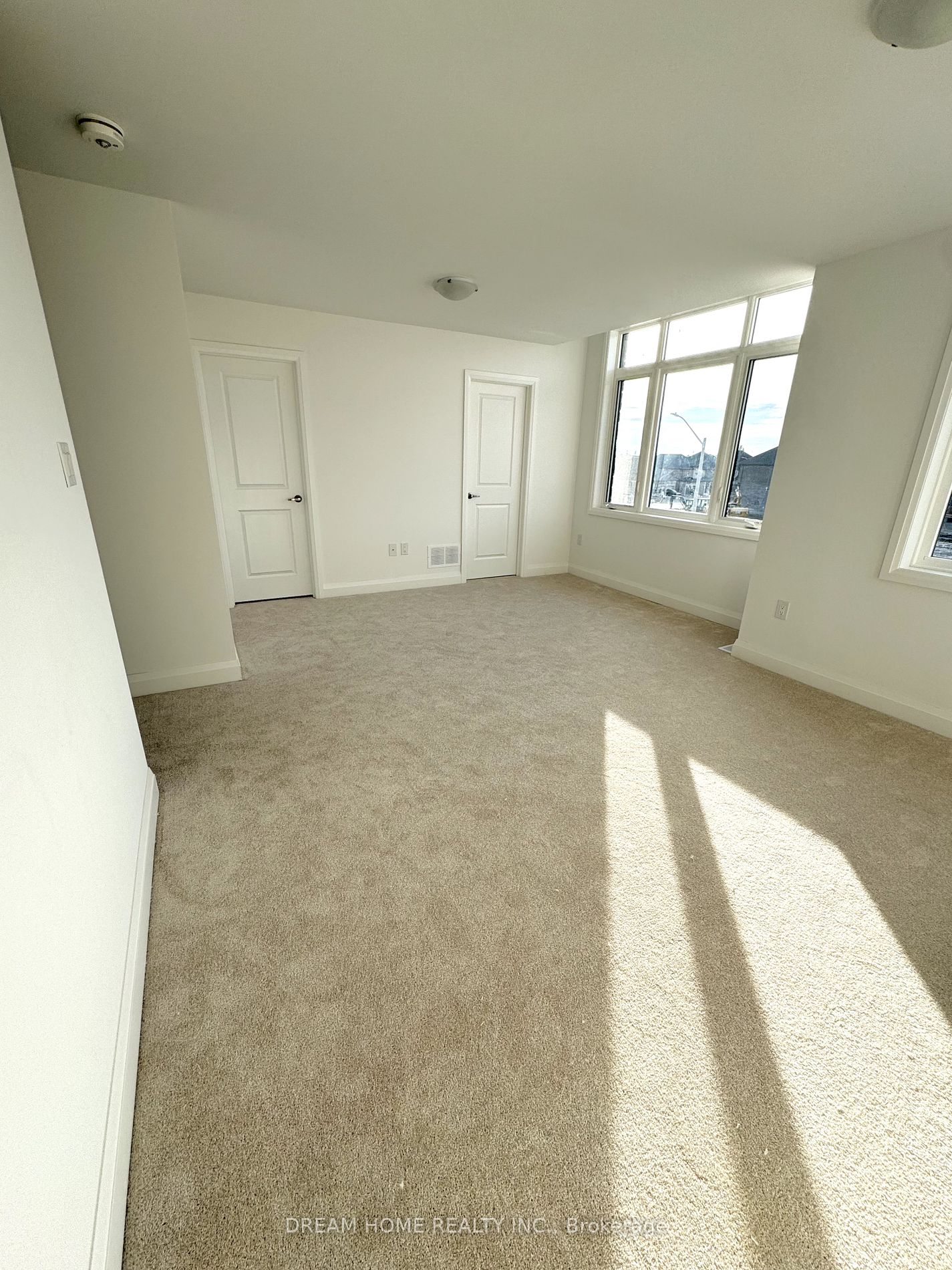 7 Gateway Drive
