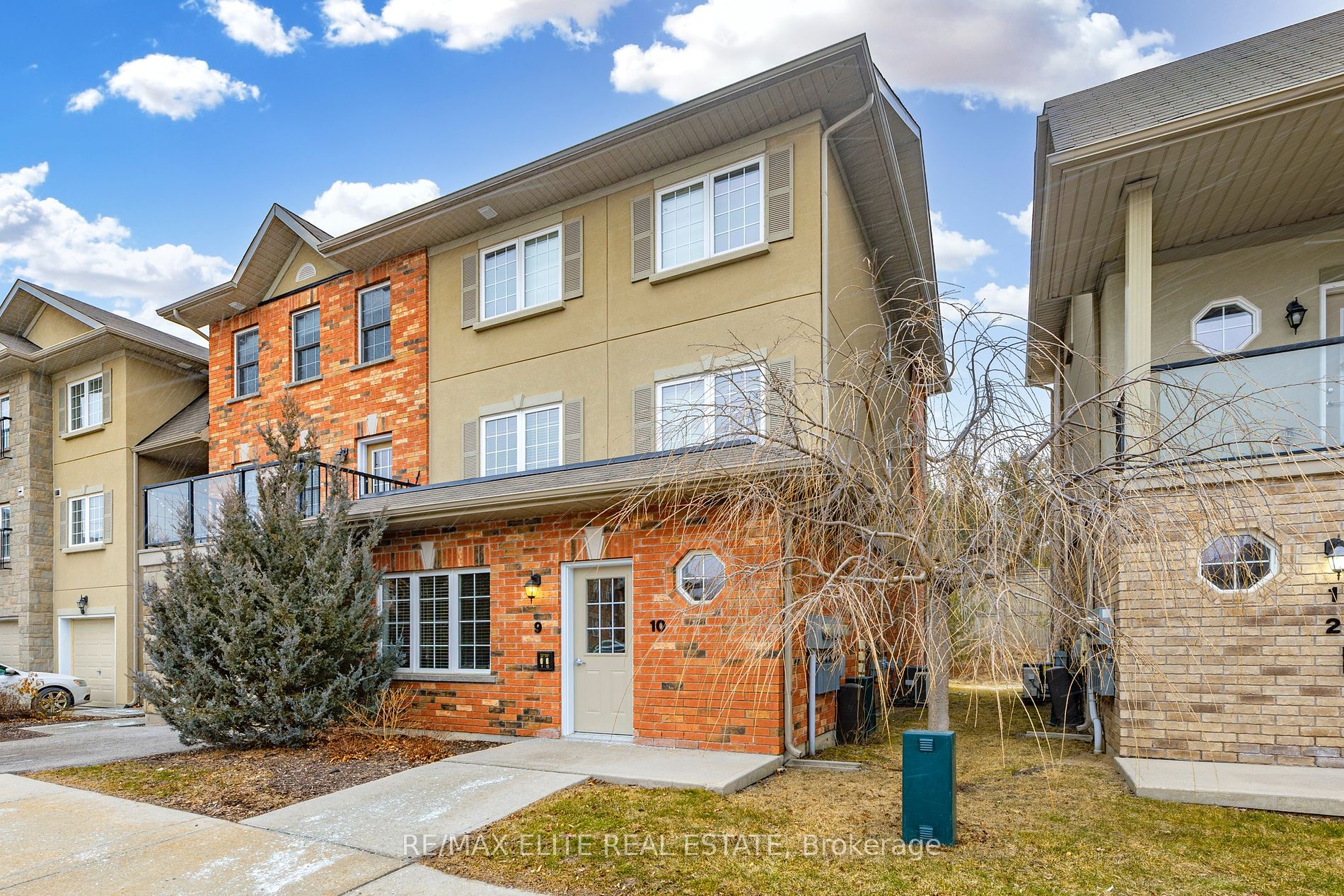57 Ferndale Dr S, #9