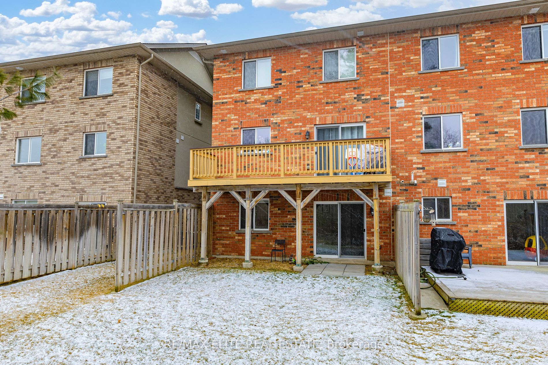 57 Ferndale Dr S, #9