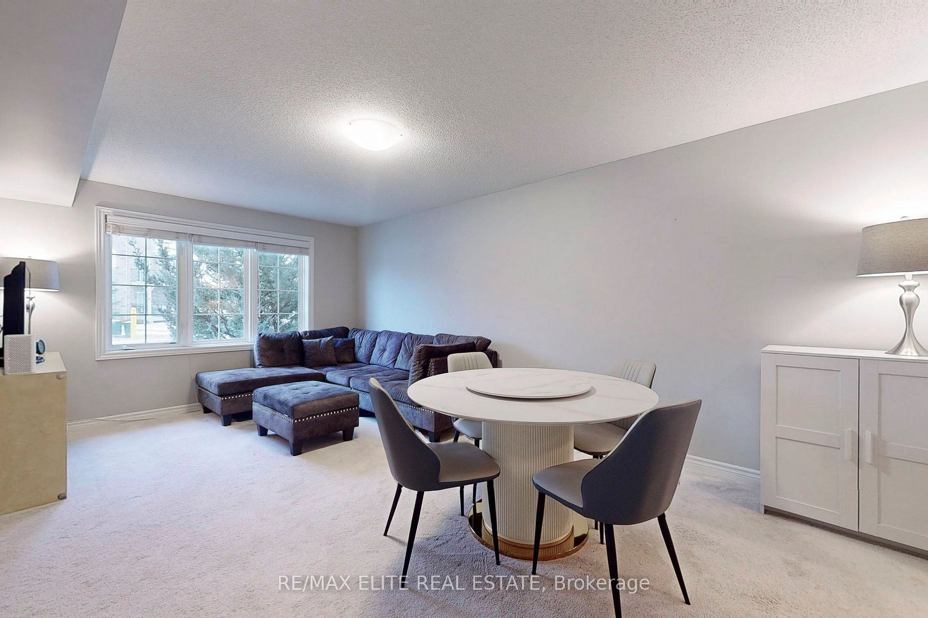57 Ferndale Dr S, #9