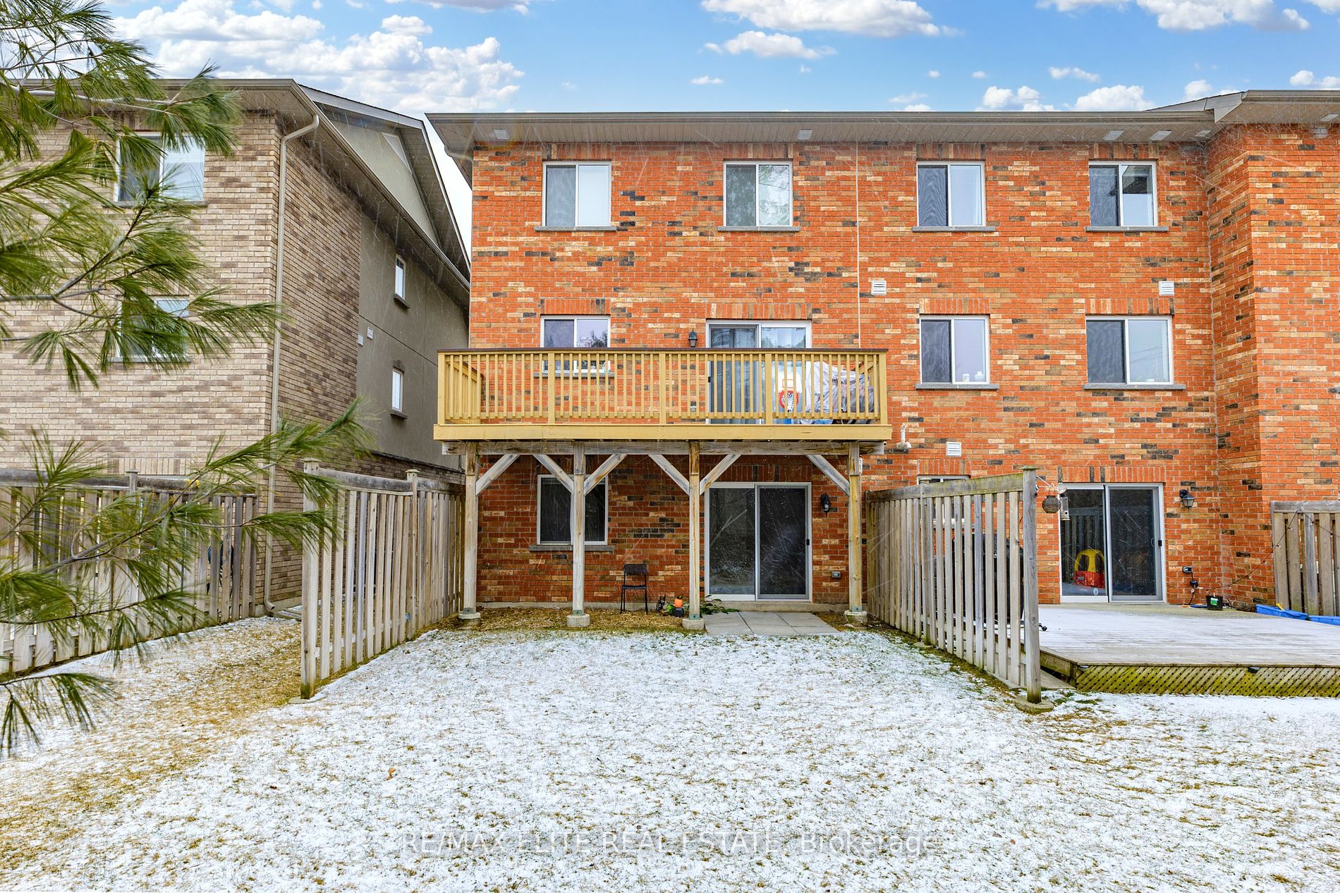 57 Ferndale Dr S, #9