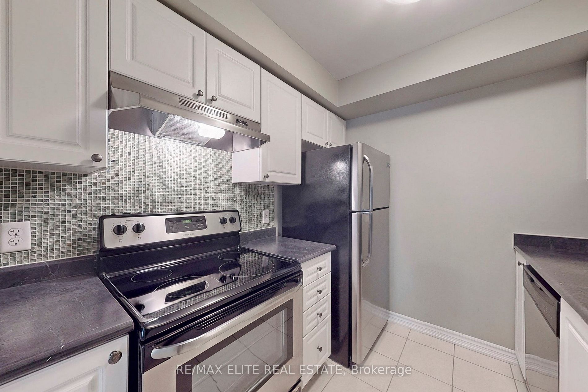 57 Ferndale Dr S, #9