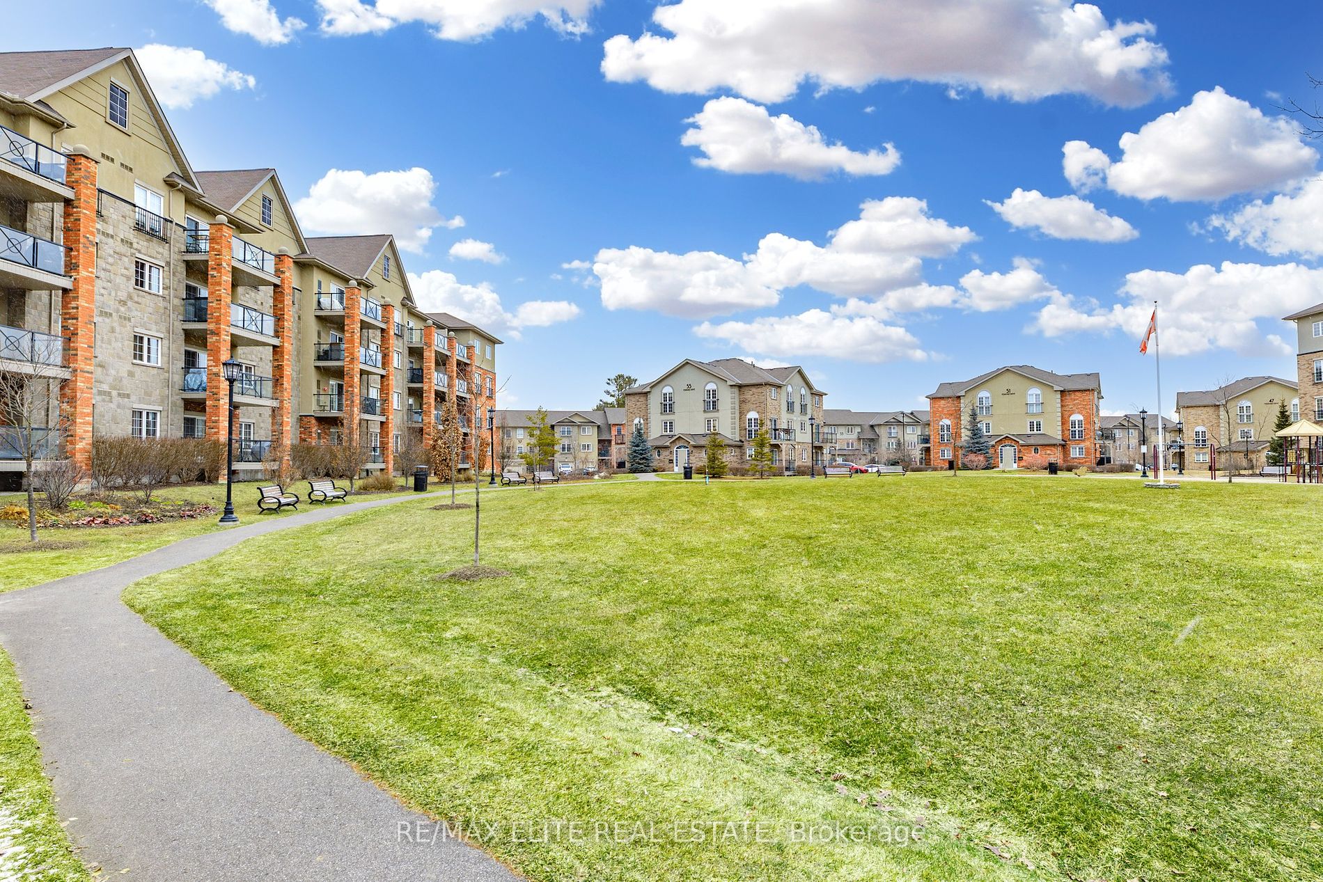 57 Ferndale Dr S, #9