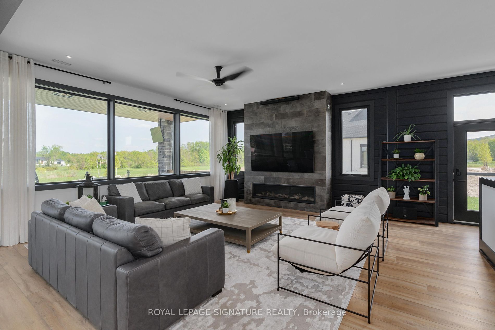 4 Raintree Court