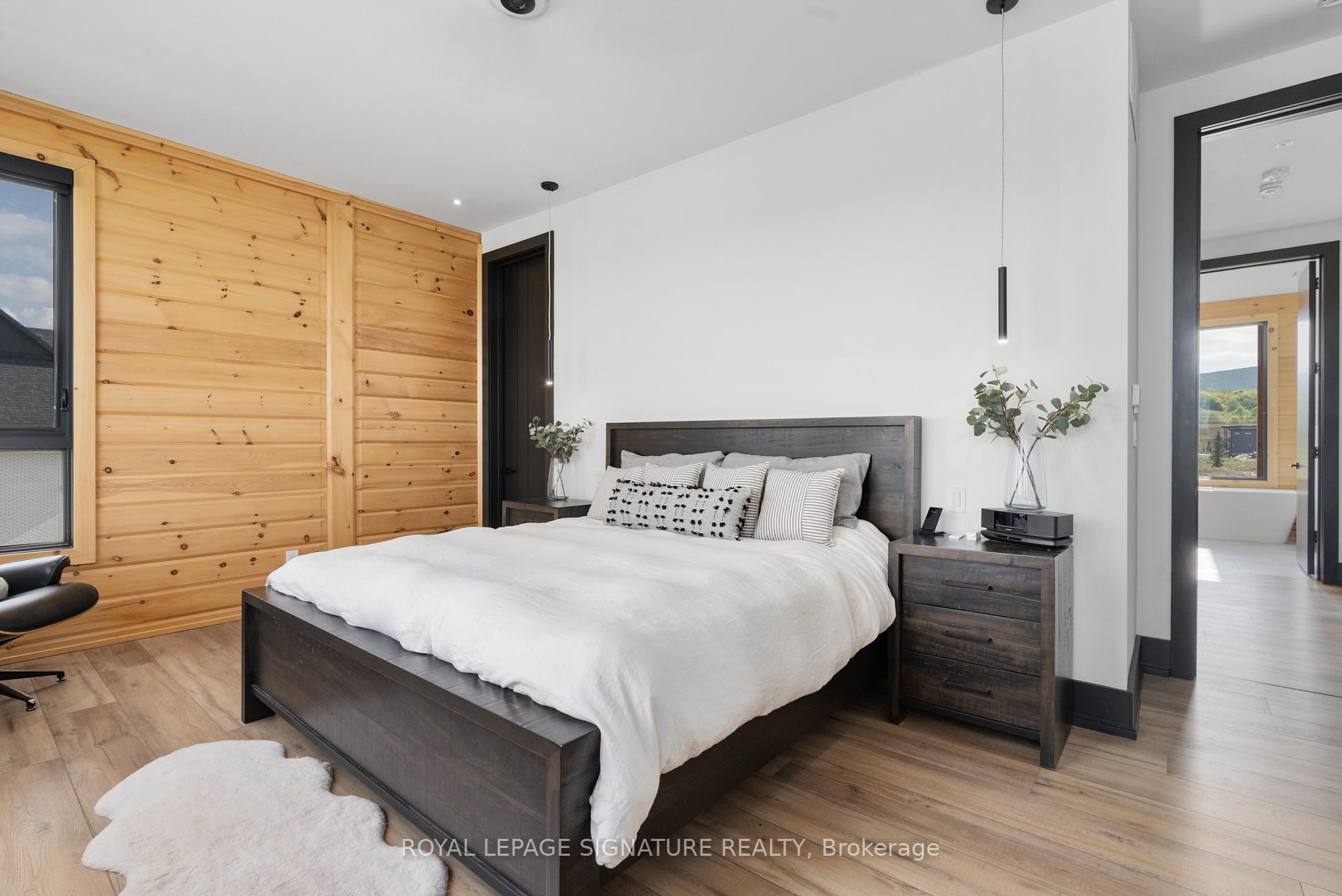 4 Raintree Court