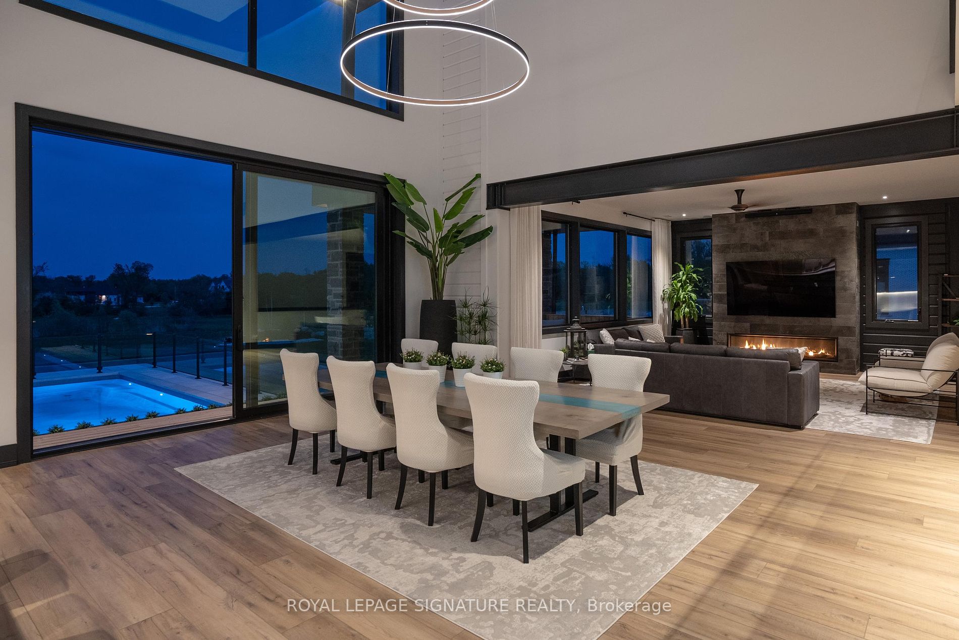 4 Raintree Court