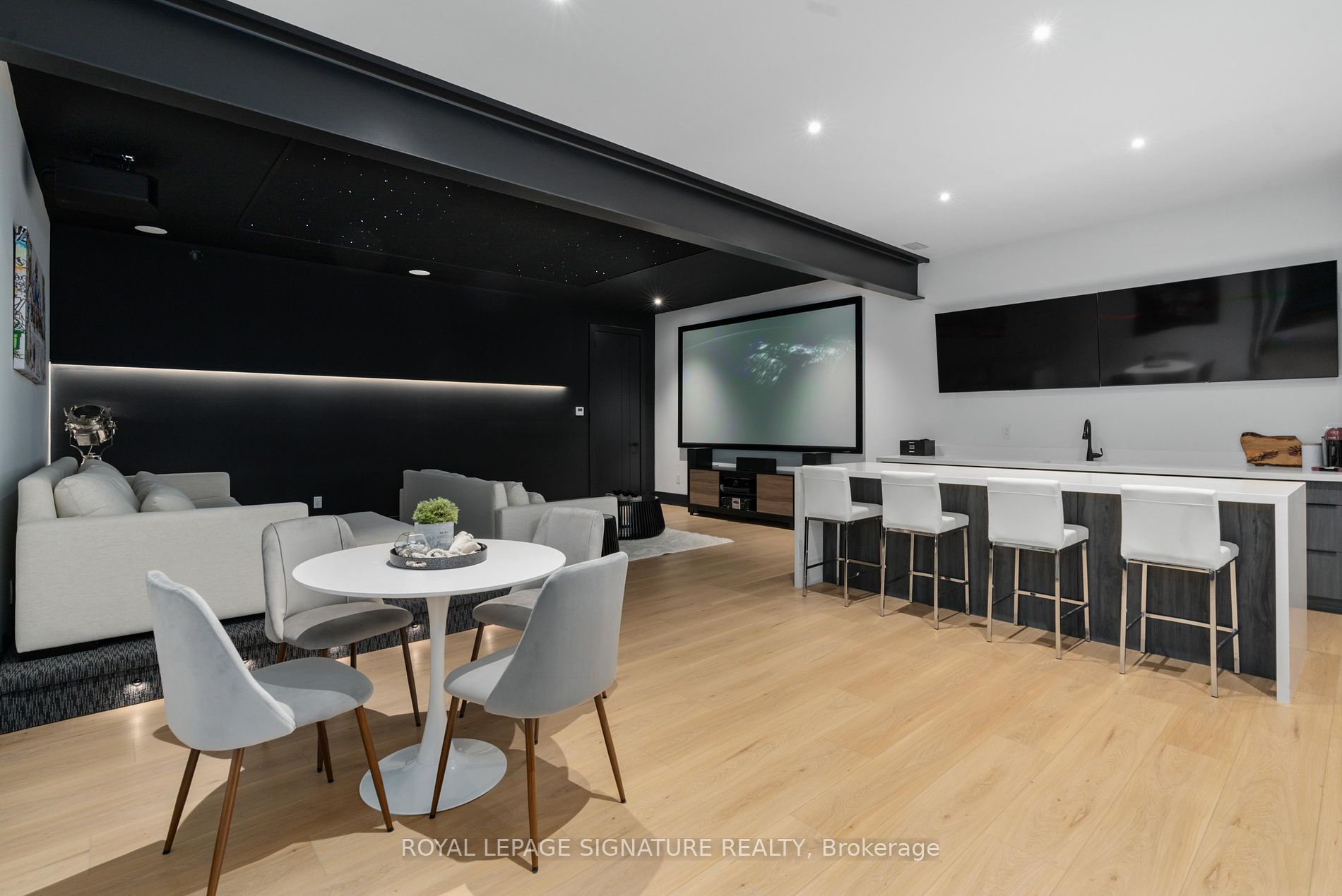 4 Raintree Court