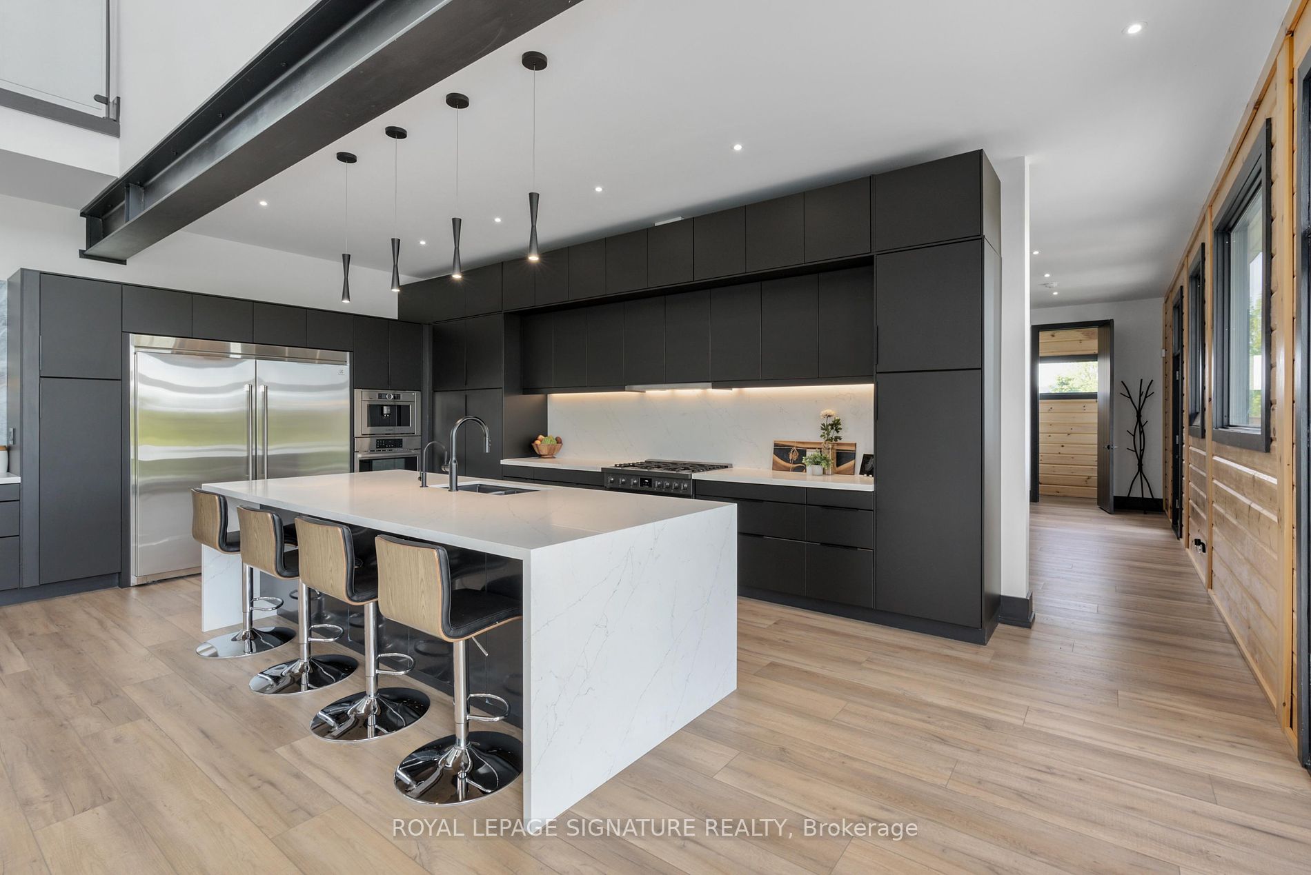 4 Raintree Court