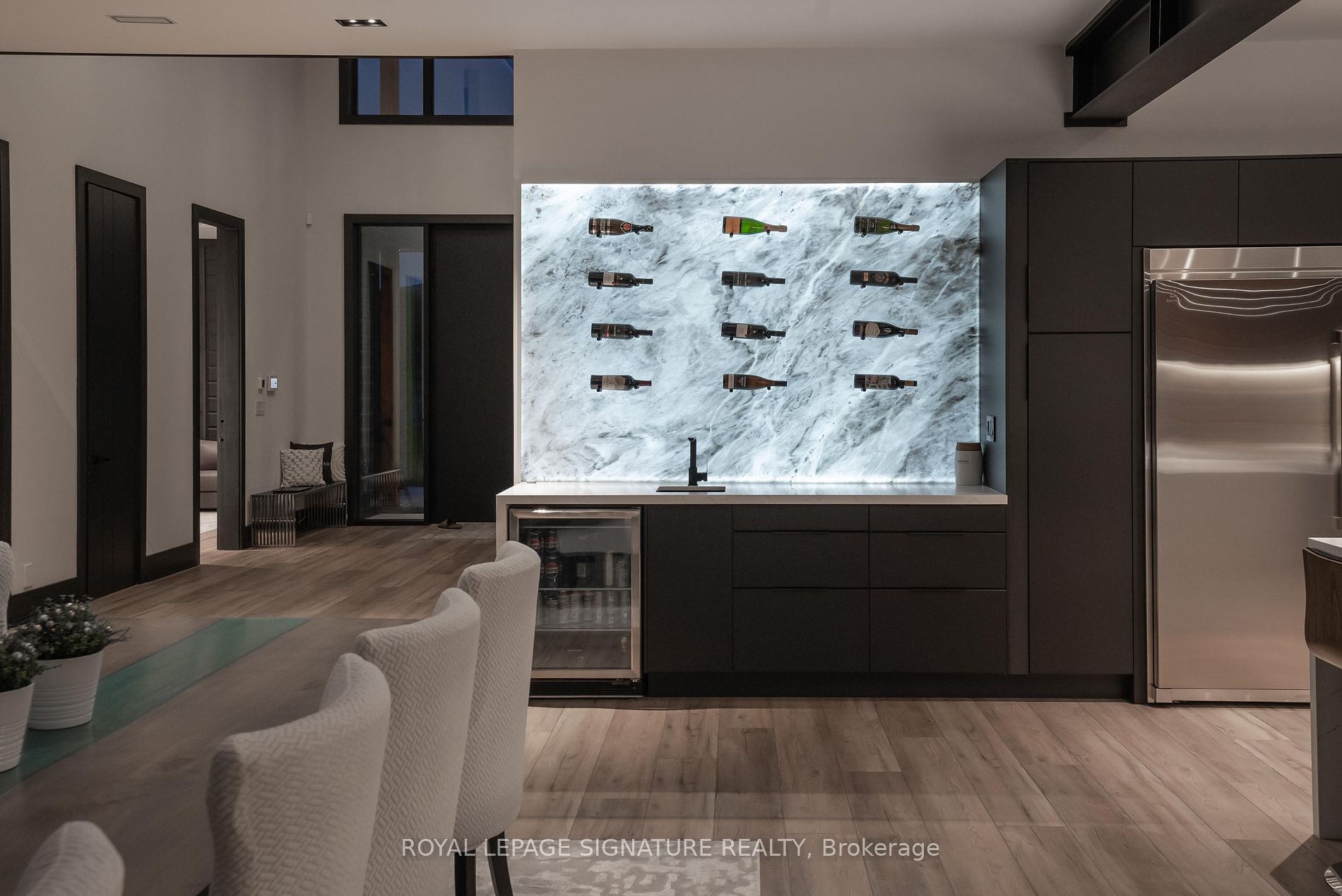 4 Raintree Court