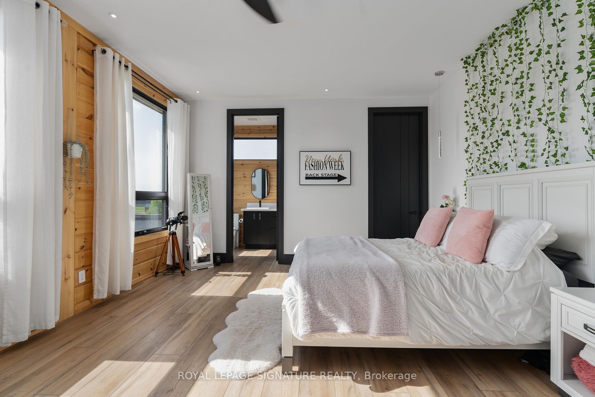4 Raintree Court