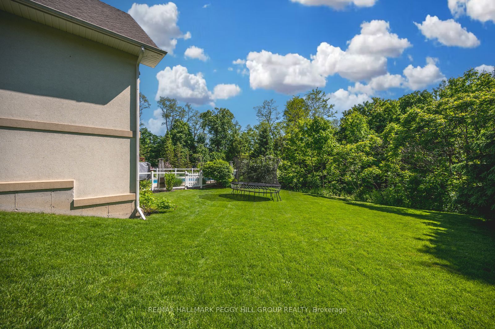 16 Bridle Trail