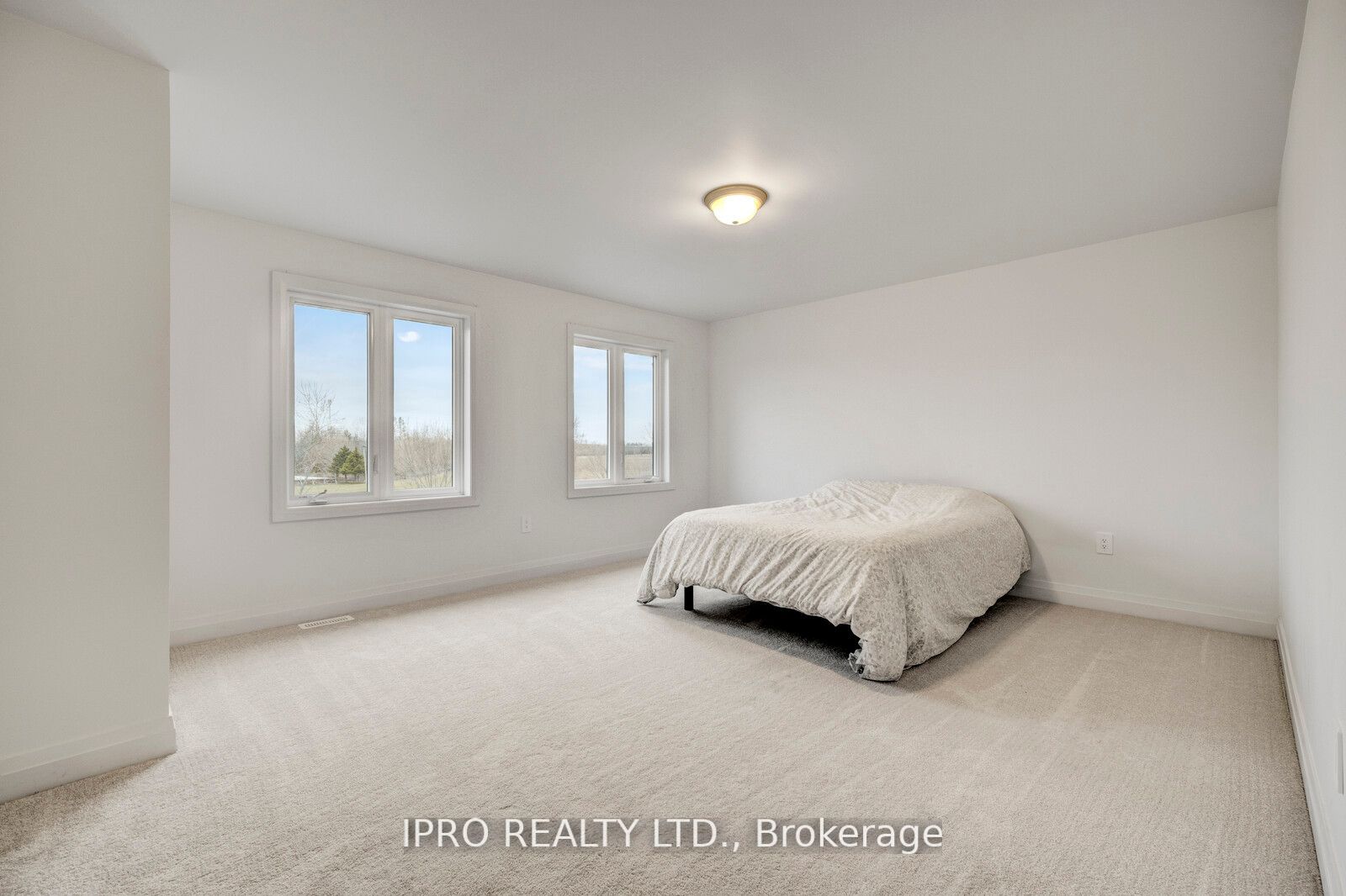 76 Ritchie Cres
