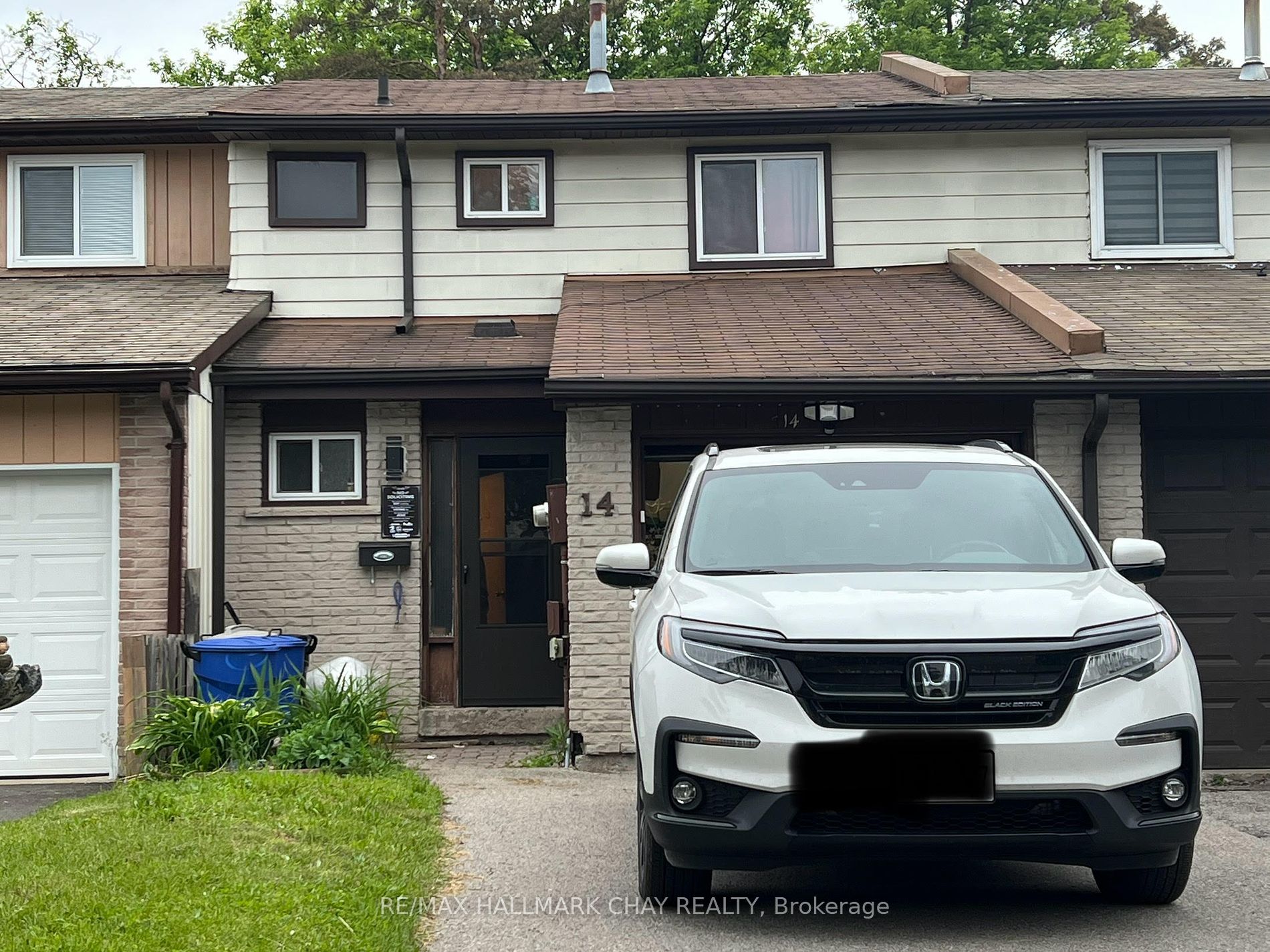 14 Chaucer Crescent