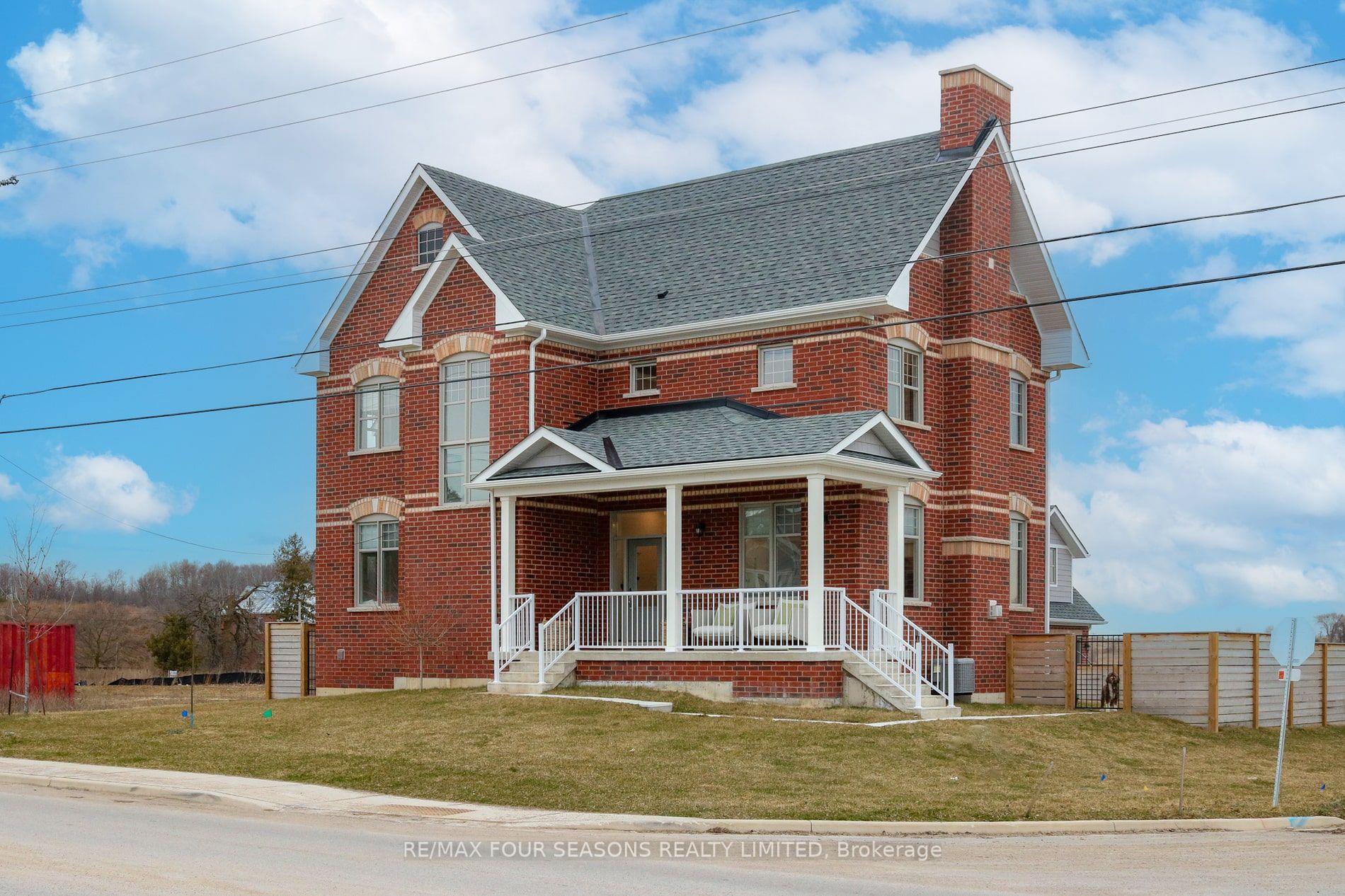 46 Francis Street E
