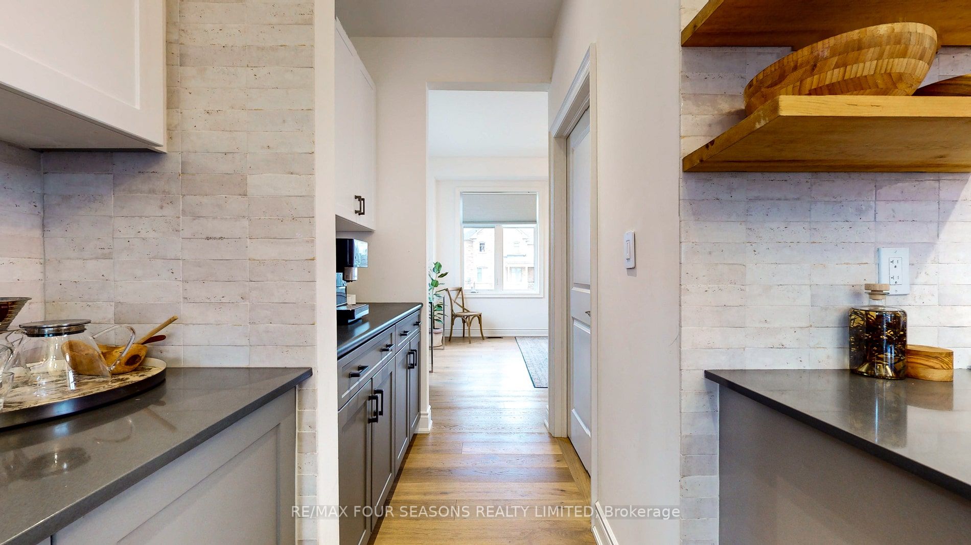 46 Francis Street E