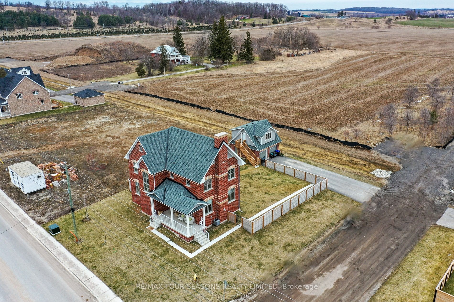 46 Francis Street E