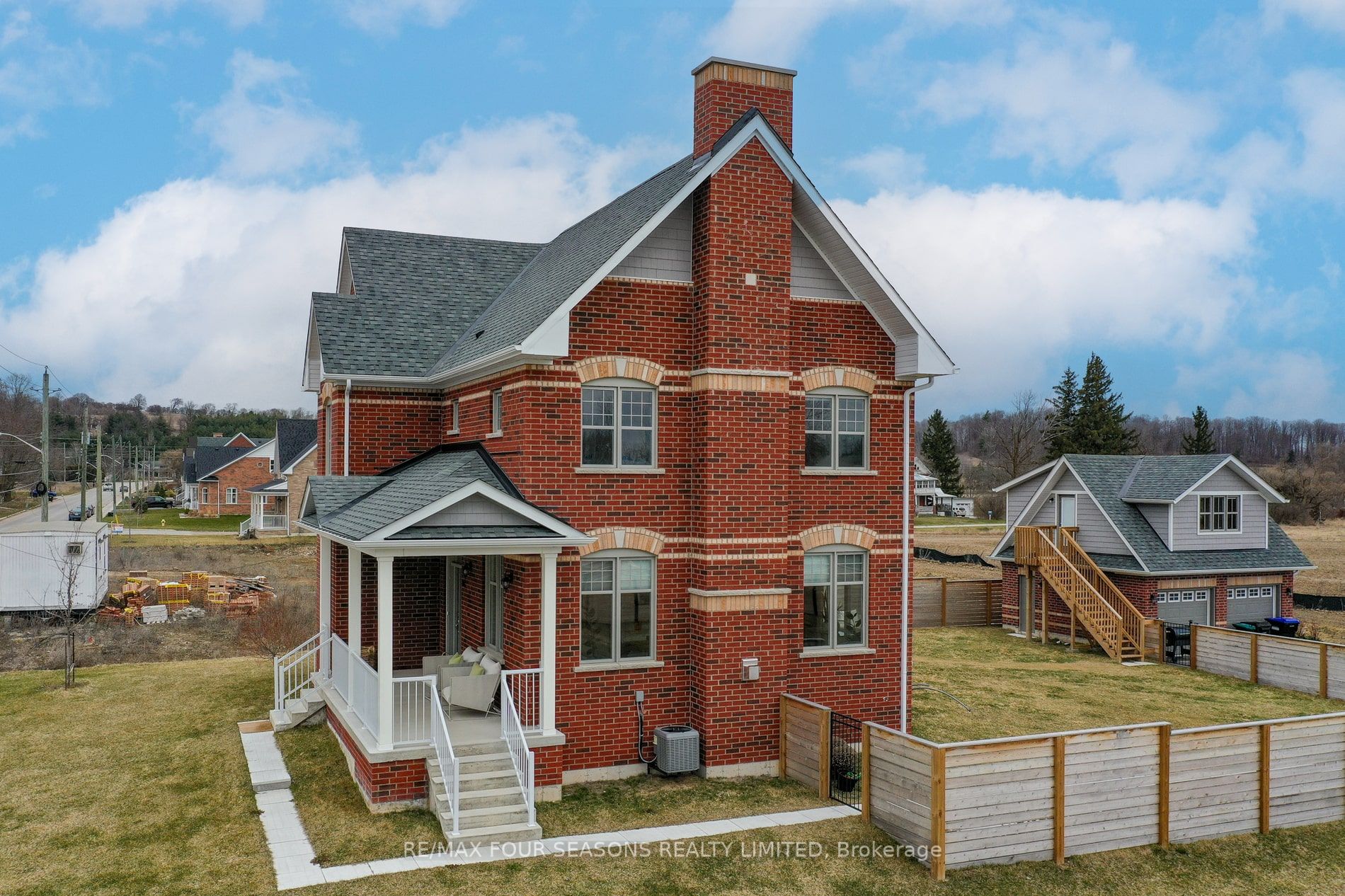 46 Francis Street E