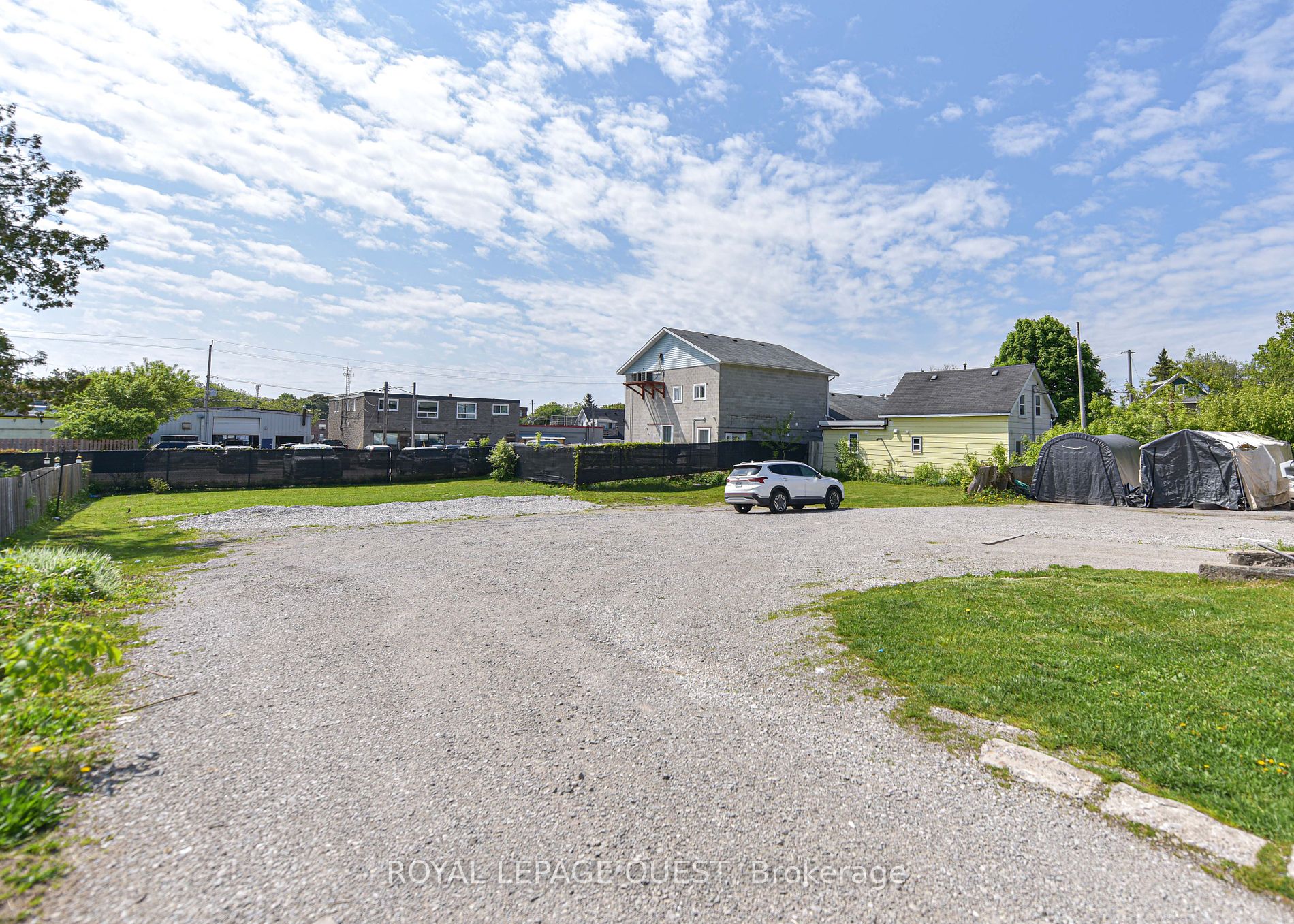 103 Mississaga Street W