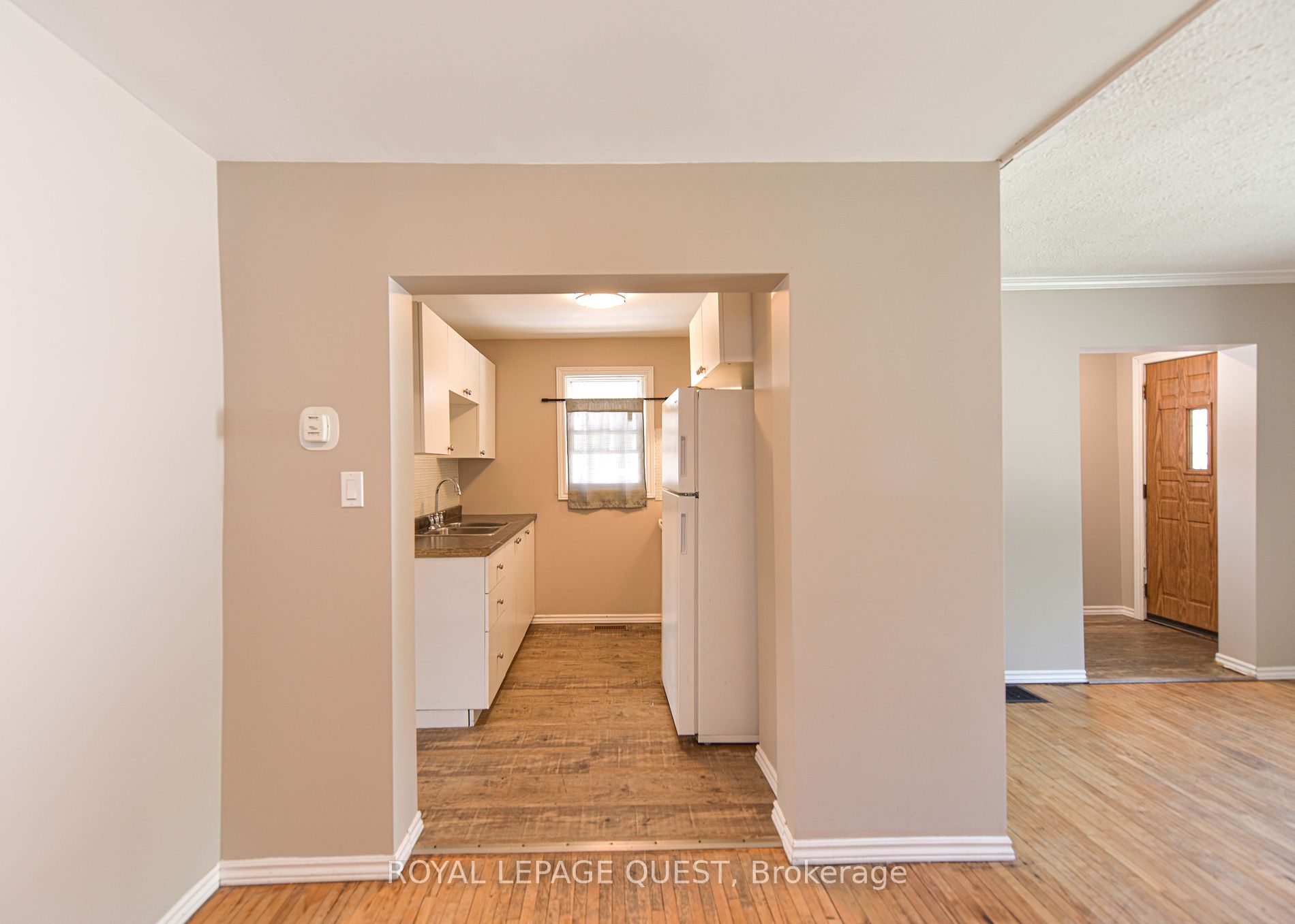 103 Mississaga Street W