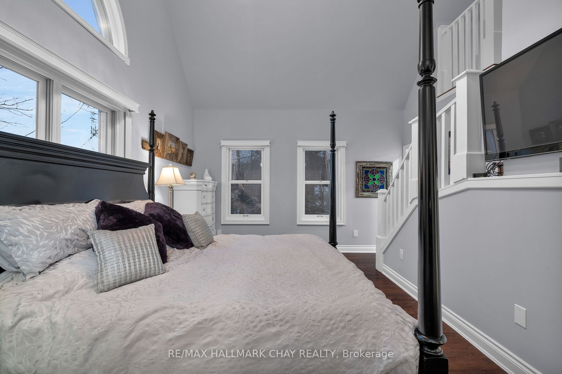 9 Bridle Path