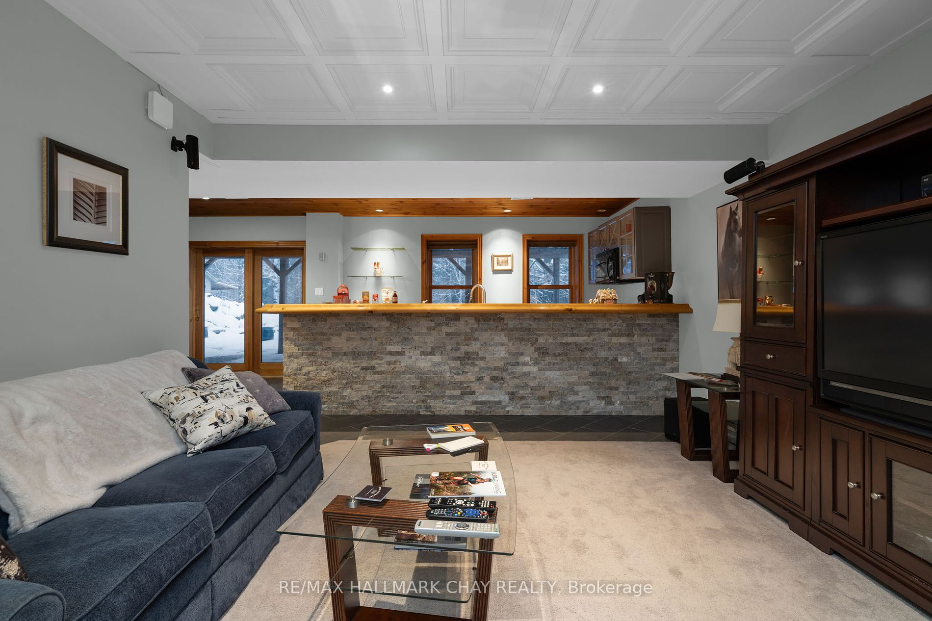 9 Bridle Path