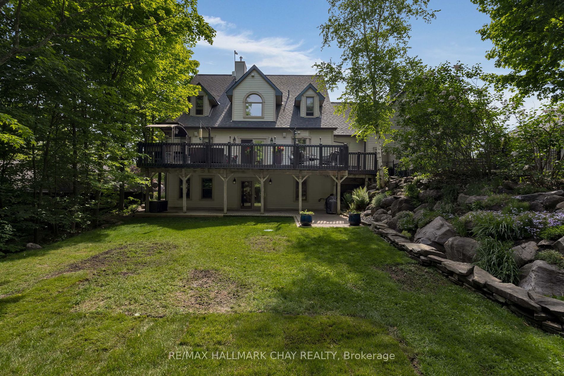 9 Bridle Path