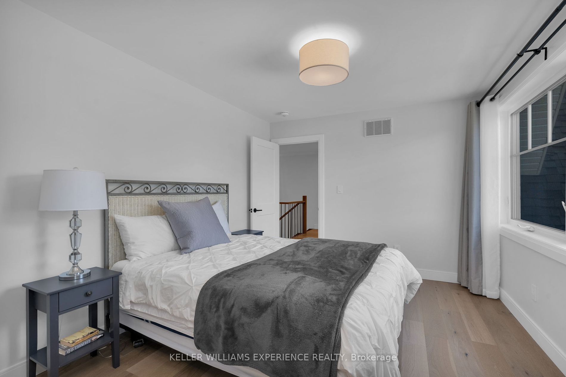 98 Shanty Bay Road