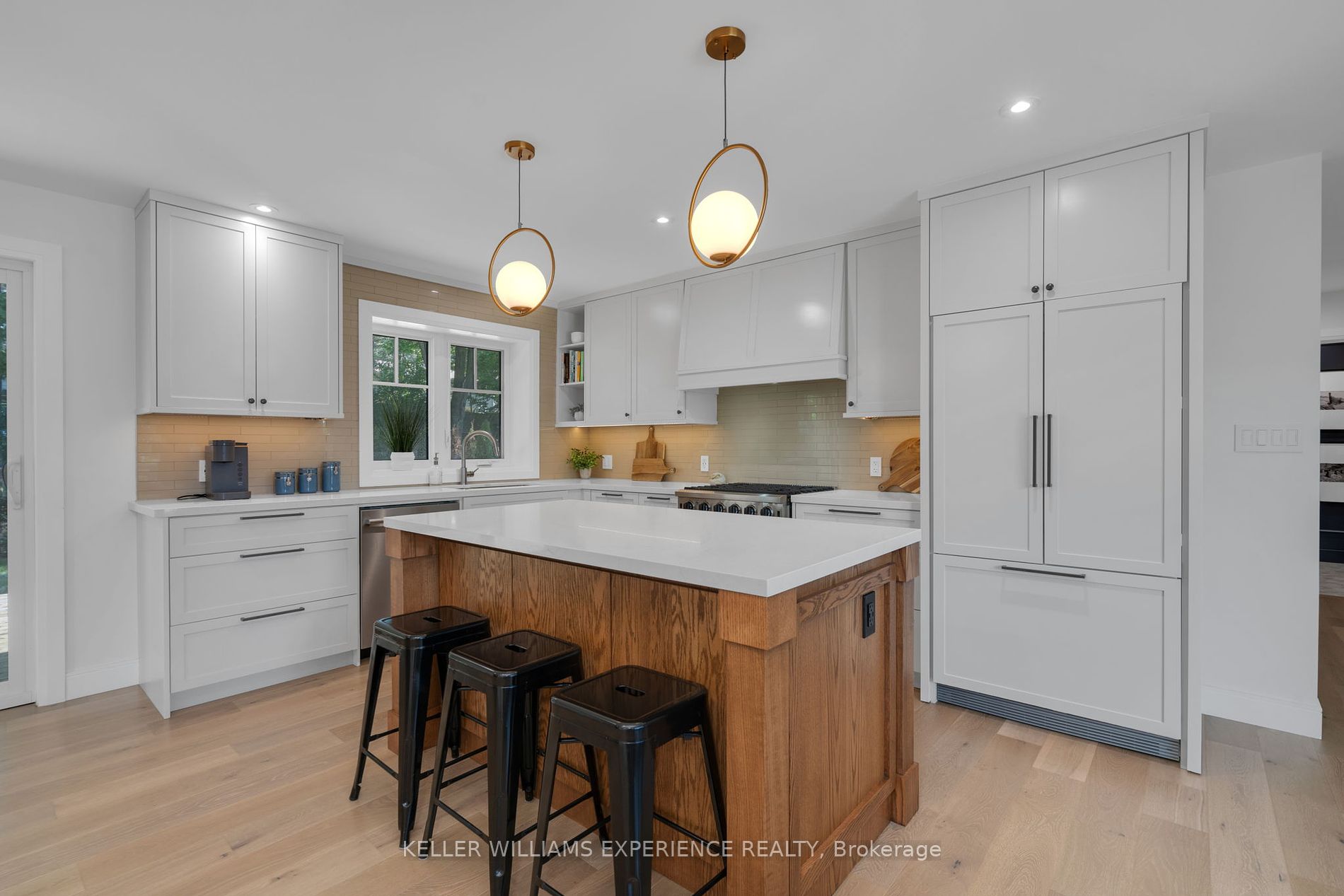98 Shanty Bay Road