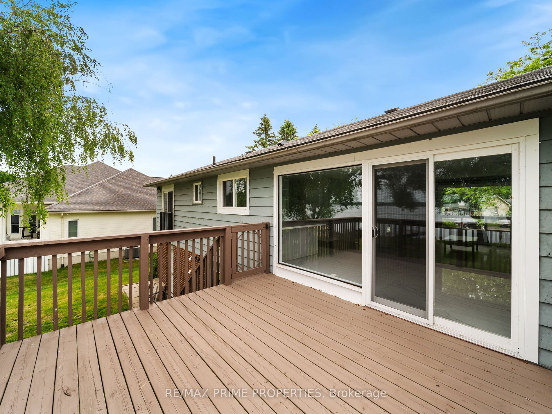 691 Glen Cres