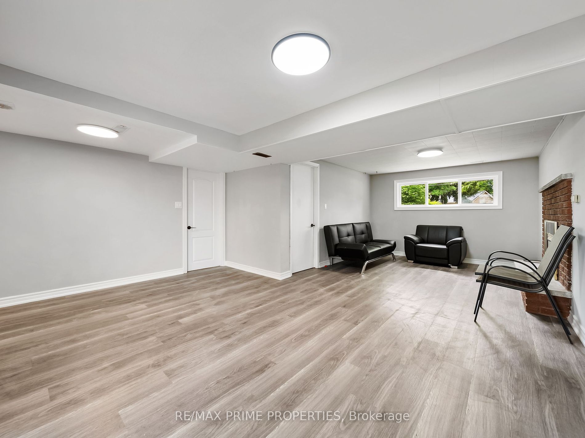 691 Glen Cres