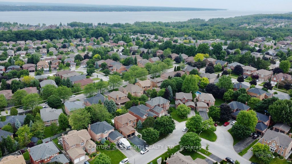 58 Brushwood Cres