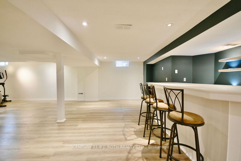 58 Brushwood Cres