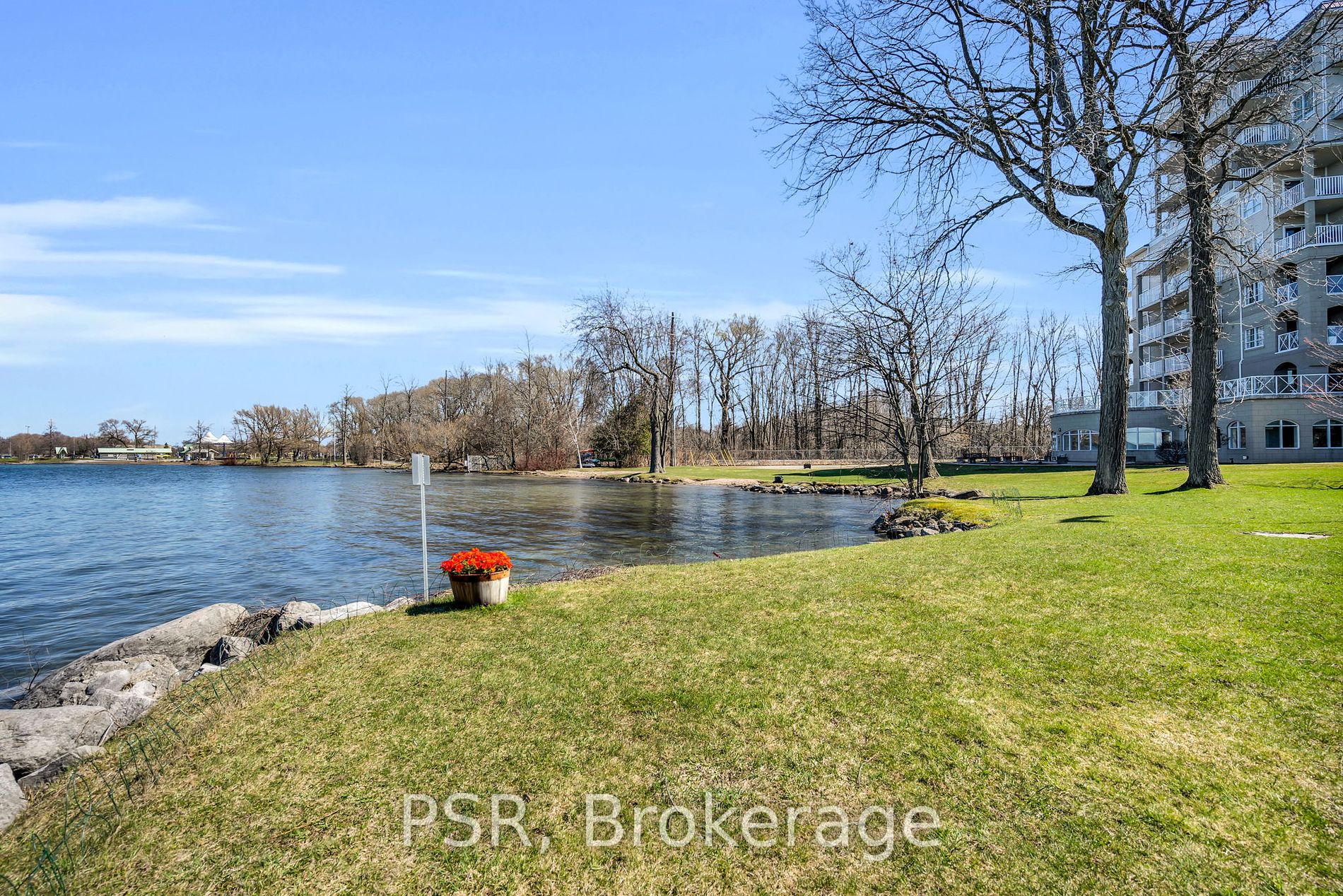 354 Atherley Road #211
