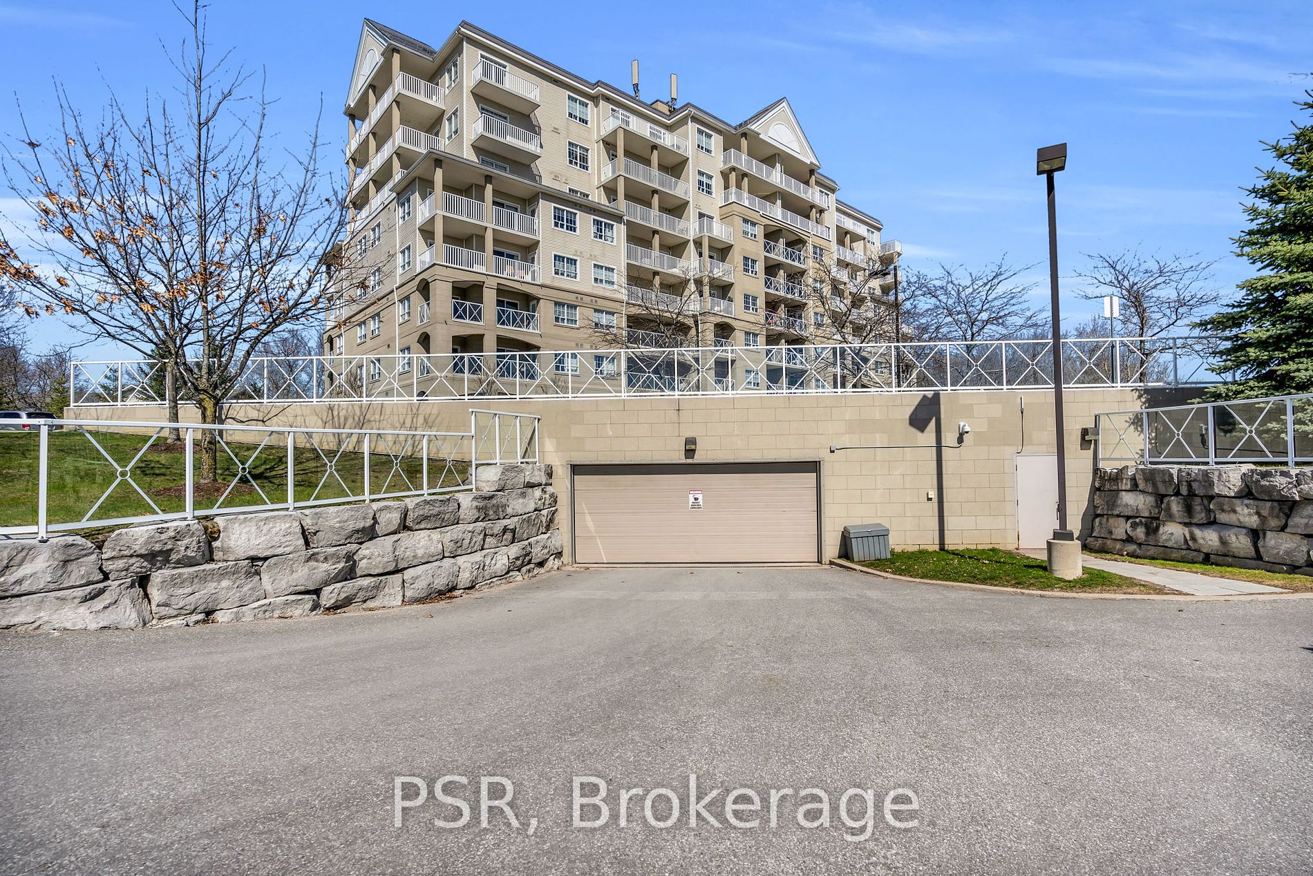 354 Atherley Road #211