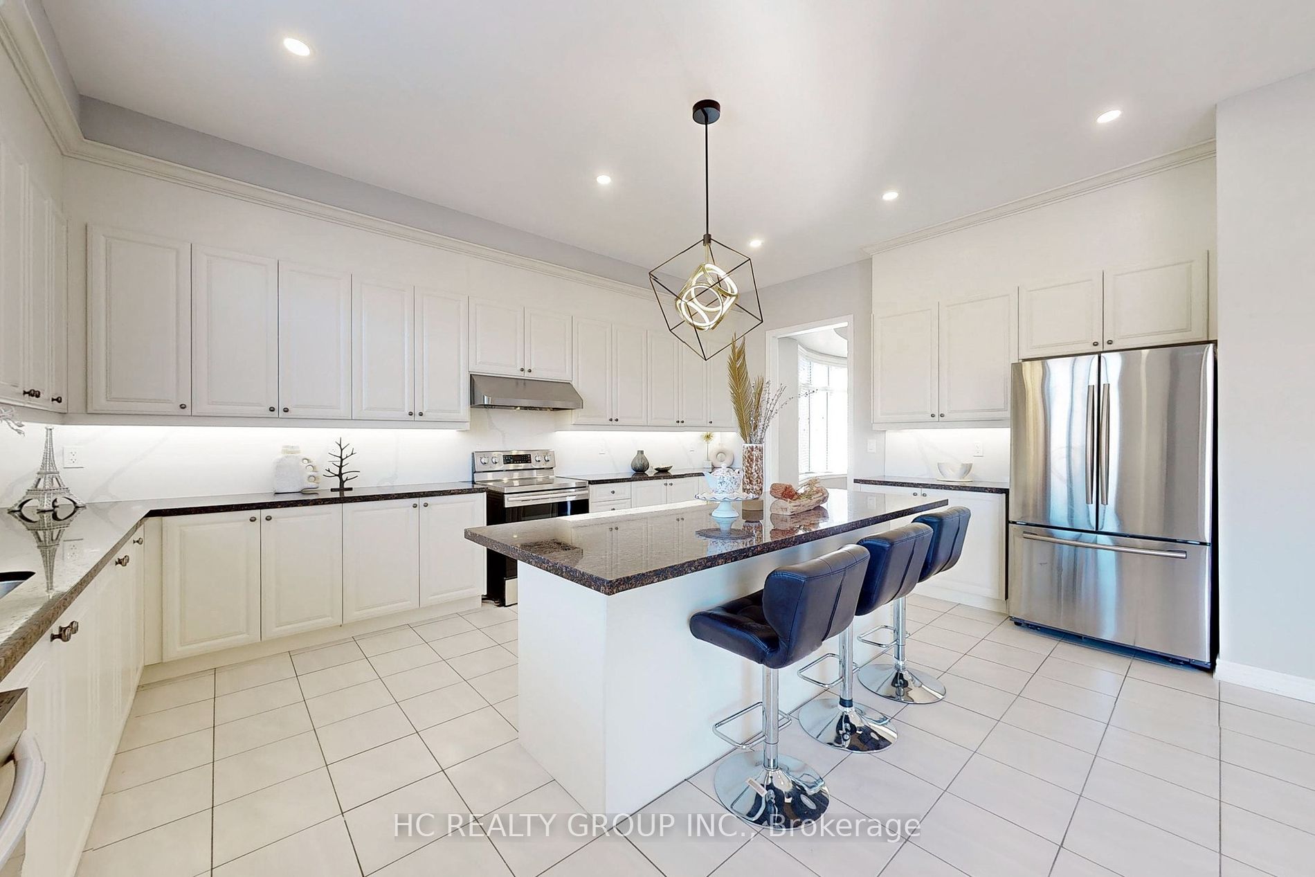 56 Redmond Cres