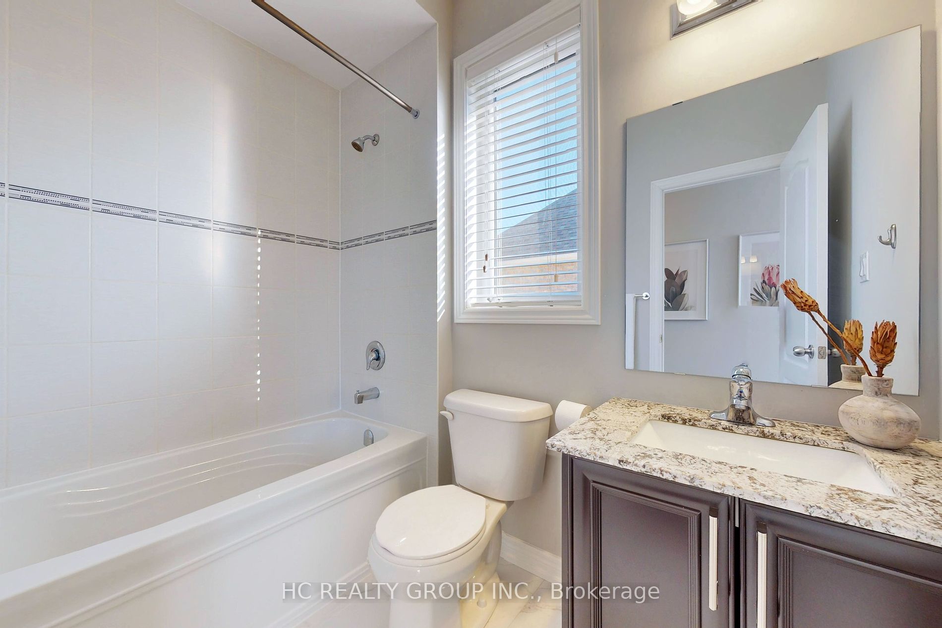 56 Redmond Cres