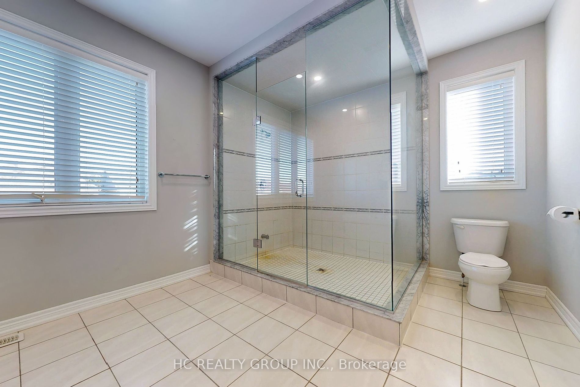 56 Redmond Cres