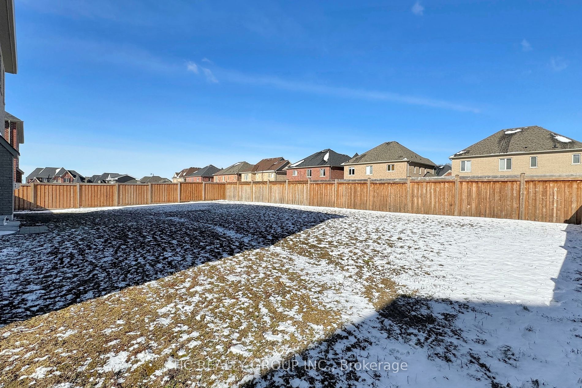 56 Redmond Cres